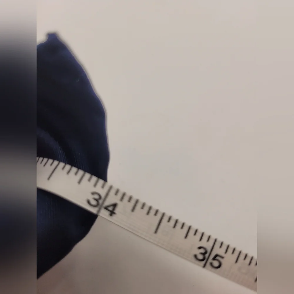 Gucci Silk Floral Sqare Scarf - Picture 6 of 6